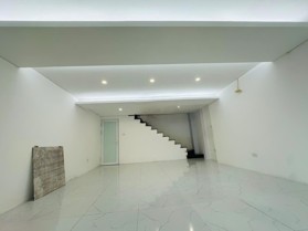 Chính chủ cho thuê nhà mặt phố Kim Mã, Ba Đình